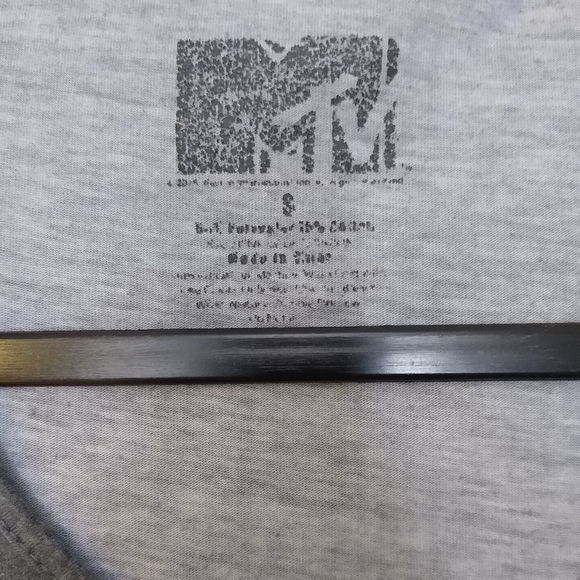5/$13 MTV Crop Top - Picture 2 of 3